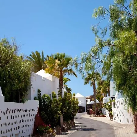 Villa Playa Blanca Sleeps 4 Pool Wifi *