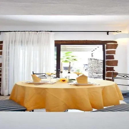 Playa Blanca Sleeps 4 Pool Wifi Playa Blanca (Lanzarote)