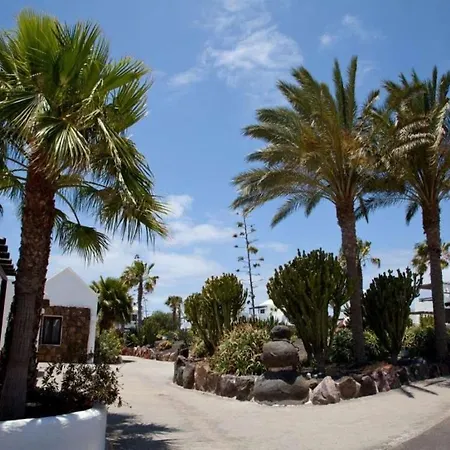 Playa Blanca Sleeps 4 Pool Wifi